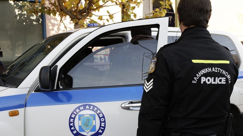 Arrestohen dy prindërit shqiptarë në Greqi, dërguan në spital foshnjën 5-muajshe me mavijosje dhe pa ndjenja