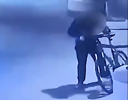 VIDEO/ Hajdutët e biçikletave kthehen në shqetësim në rritje në rrugët e Tiranës