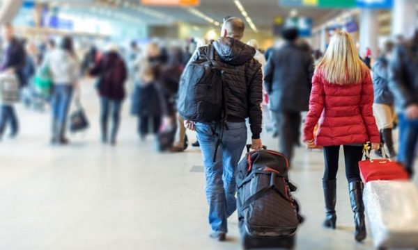 Paratë e emigracionit dominojnë mbi investimet e huaja, ndërsa një në katër familje shqiptare vuan për mbijetesë