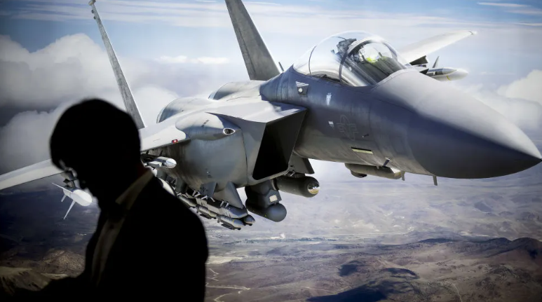 Britania e Madhe do blejë avionë për të qëlluar me armë bërthamore, në mbrojtje nga kërcënimi rus