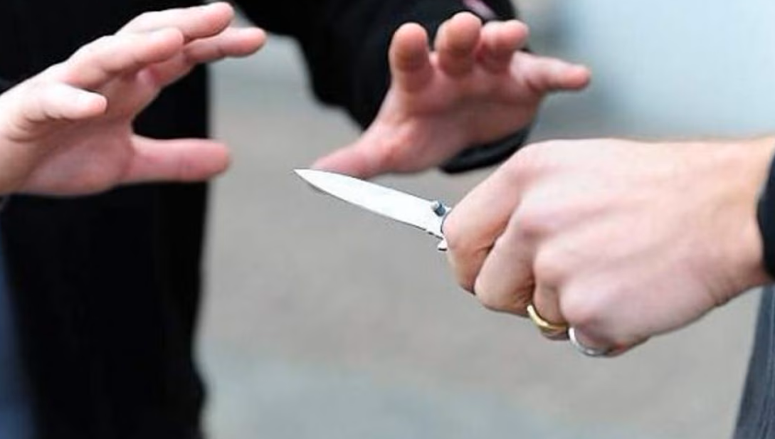 Itali/ Plagoset me thikë 16-vjeçari shqiptar, në gjendje të rëndë