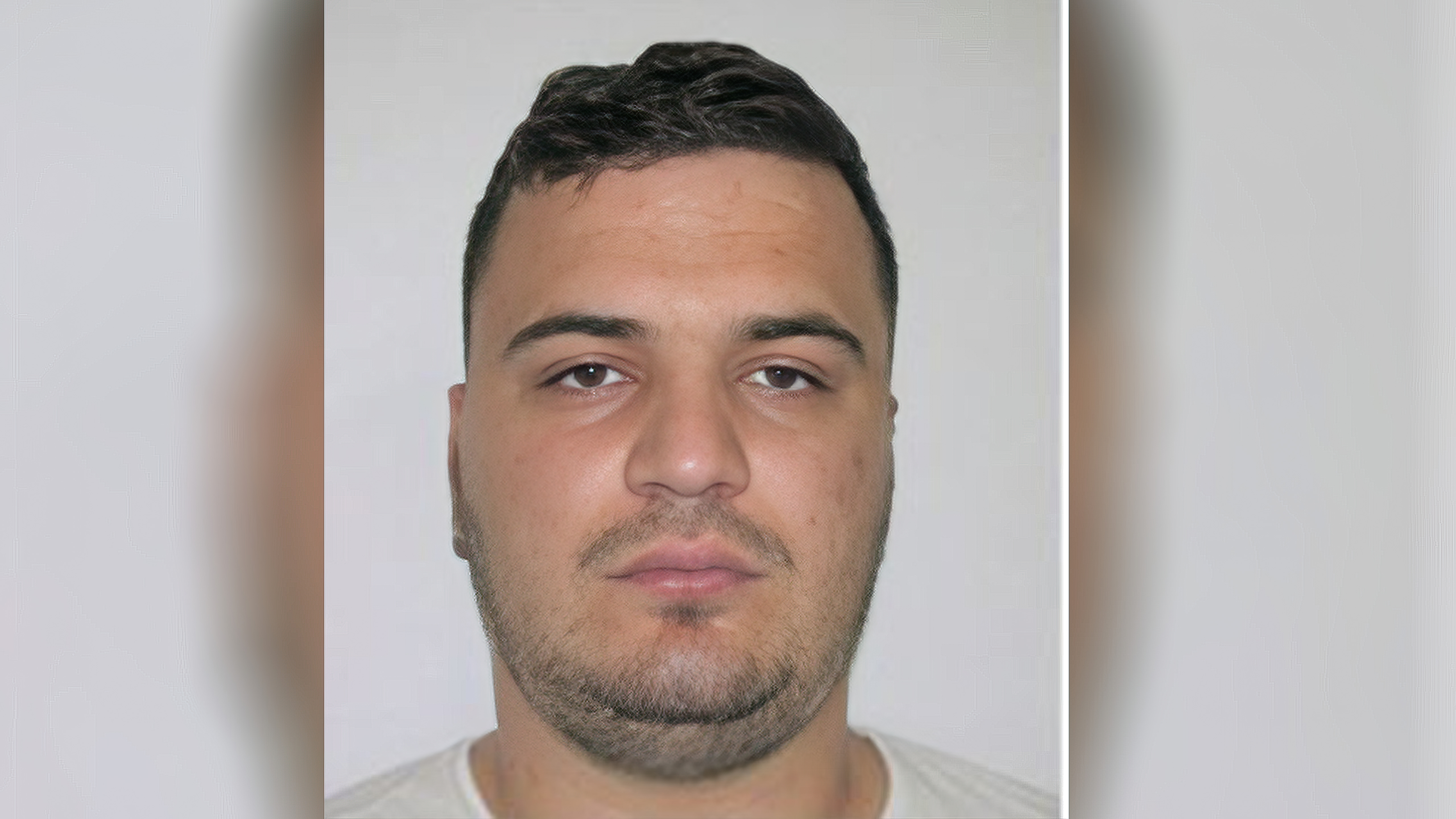 I dënuar me burg përjetë, Laert Haxhiut i gjendet celular në qeli në burgun e Drenovës