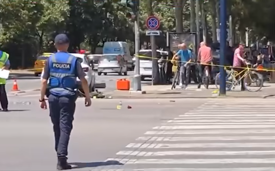Tre të miturit u përplasen nga makina në Tiranë, një prej tyre në gjendje të rëndë