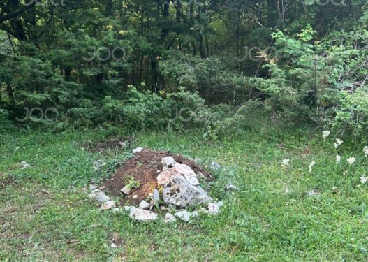 EKSKLUZIVE/ Vajzat gjejnë një varr fëmije në Mal të Dajtit: Duket i freskët!