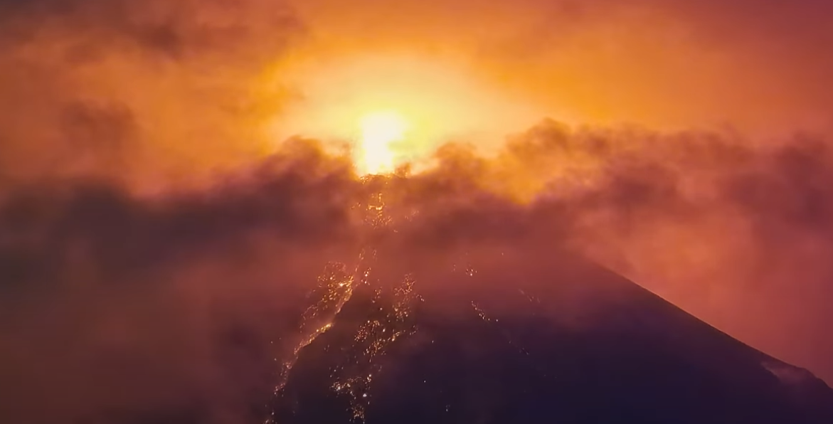 Shpërthimi i vullkanit Fuego në Guatemalë, evakuohen më shumë se 700 banorë