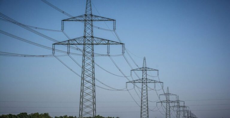 Punëtorët e KOSTT-it më 1 gusht mbajnë protestë, kërkojnë rritje të pagave