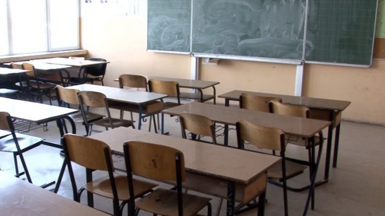 Bie numri i përgjithshëm i nxënësve dhe studentëve në Kosovë