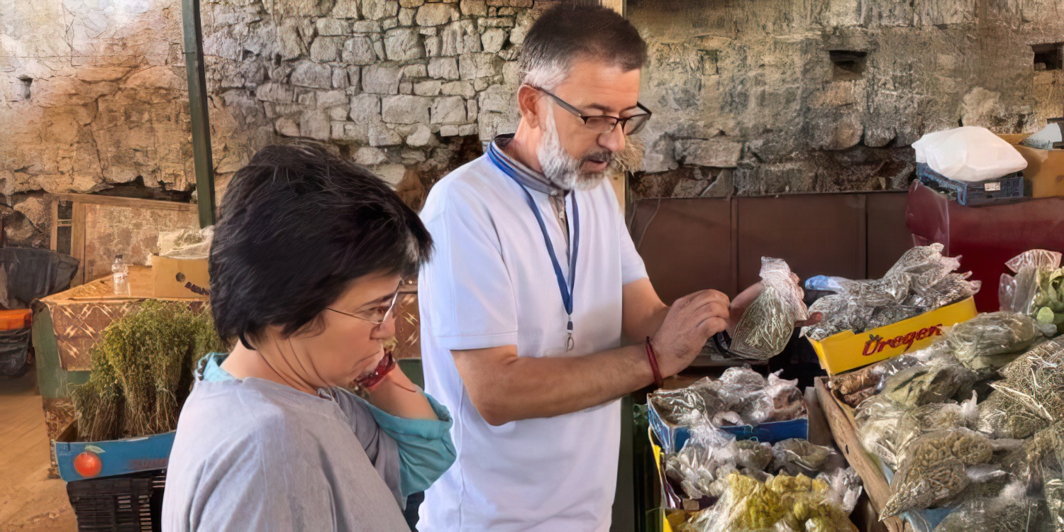 Muçi i Sarandës zgjon Tatimet me një grusht rigon: Ambulantët s’kanë pse lëshojnë faturë