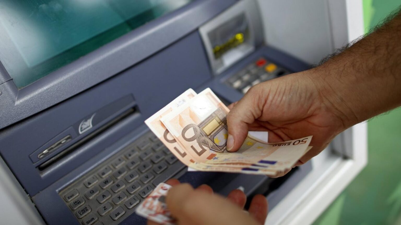 Sindikata për rritjen e pagave 55 euro: Padrejtësi ndaj atyre që punojnë në institucione shtetërore përmes kompanive private