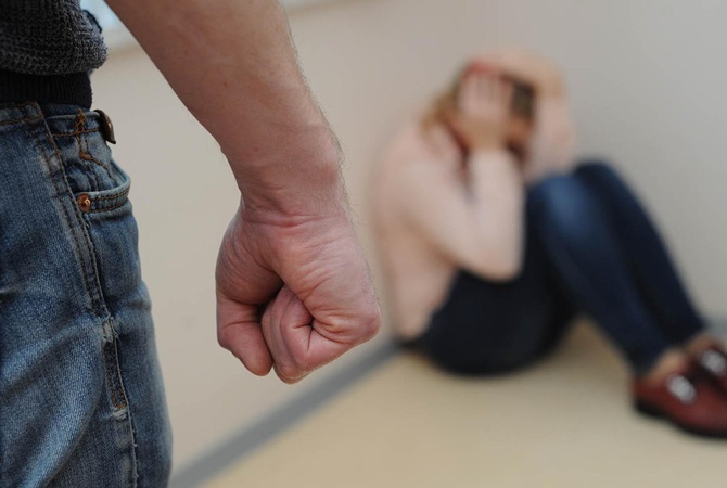 Dhuna në familje e një shqiptari përshkallëzon në sulm fizik edhe ndaj autoriteteve në Bolonja