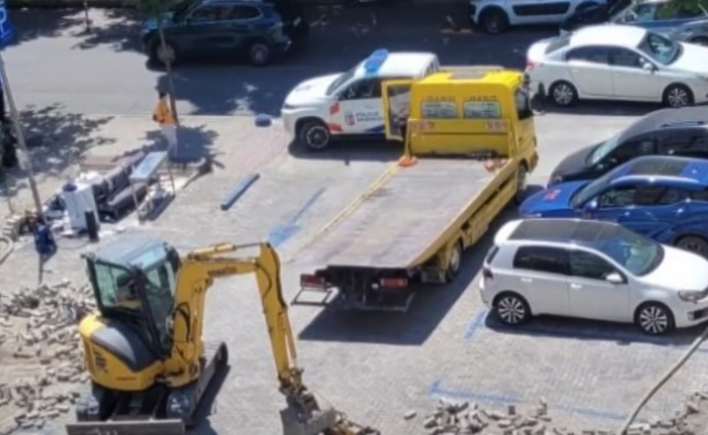 Parkimet që zhdukin qytetin: si lejet e Bashkisë shkatërrojnë Tiranën