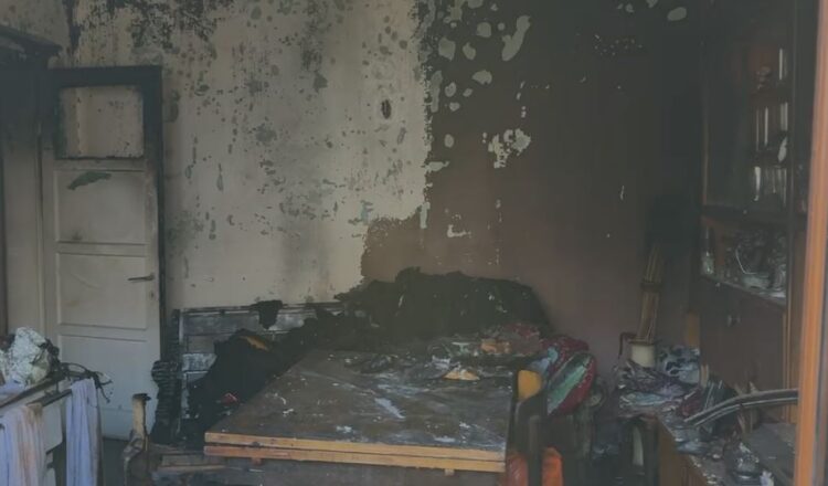 U gjet e pajetë brenda banesës së djegur, 52-vjeçarja dyshohet se është vrarë