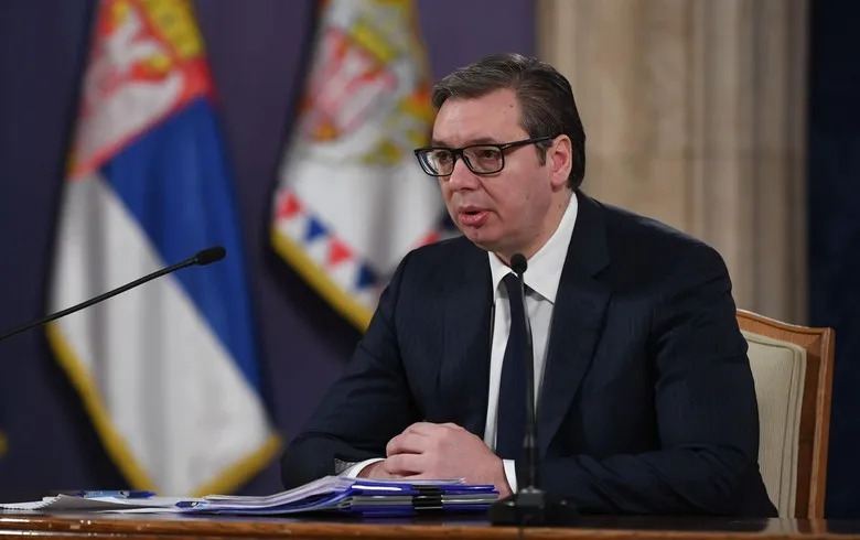 Vuçiç kundërshton ndërtimin e urave të reja në Mitrovicë: eksod i serbëve nga Mitrovica e Veriut