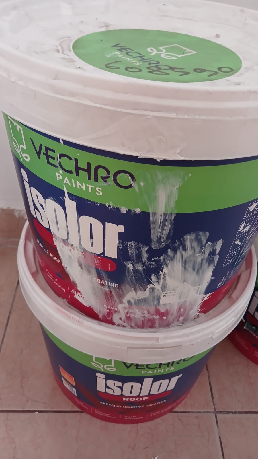 “Porosita bojë tek MEGATEK, më erdhën 4 kovat të hapura!”