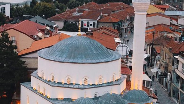 Iseni: Po ndërmerren masa për sezon turistik të sigurt