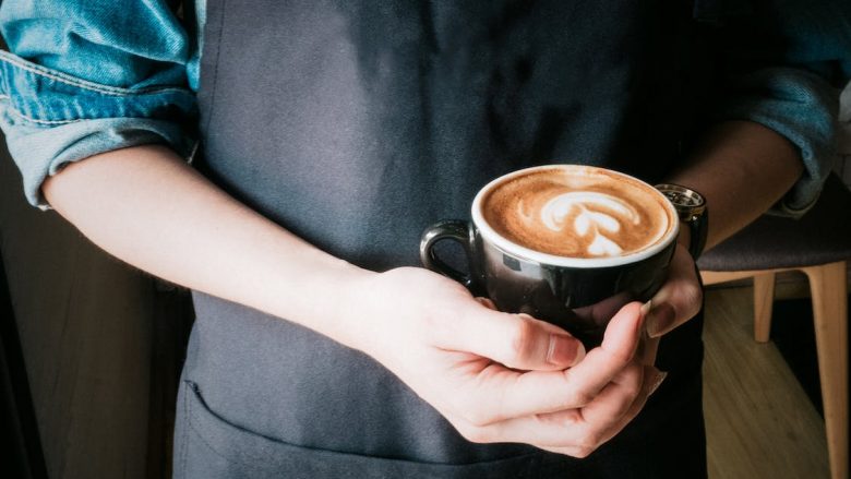 Sindikata e punëtorëve të hotelerisë: Në Shkup një kafe espreso kushton 150 denarë, punëtorët e sektorit po largohen nga Maqedonia drejt vendeve fqinje