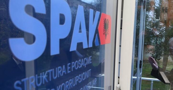 Grupi i fuqishëm kriminal kapet në Shqipëri me tonelata drogë