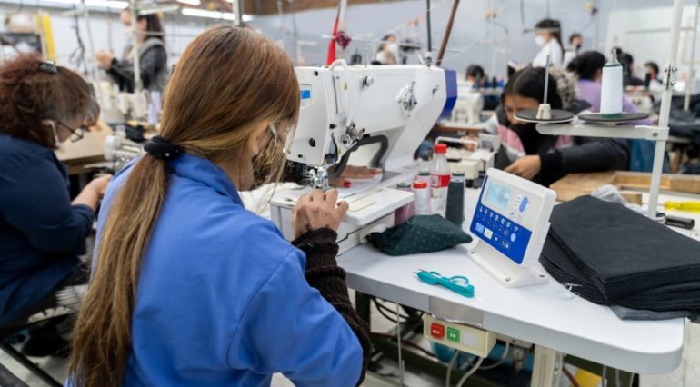 Kriza e industrisë fasone, kërcënim serioz për ekonominë dhe punësimin në vend