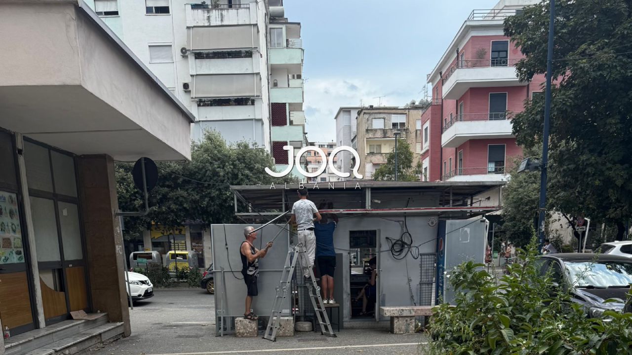 Standarde të dyfishta në Tiranë, çadrat dhe ndërtimet pa leje prishen, kioskat lulëzojnë