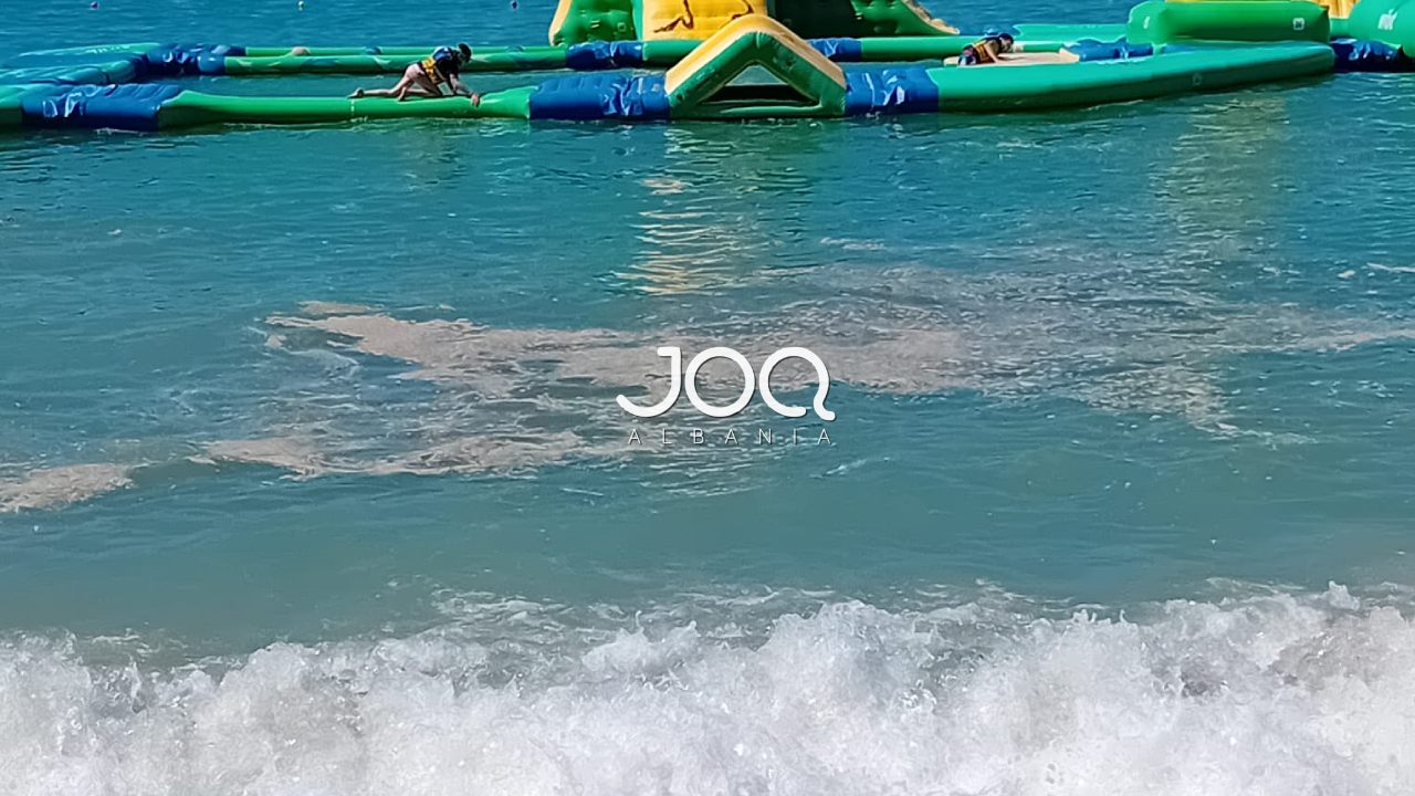 Deti i ndotur lë Sarandën bosh në kulmin e sezonit