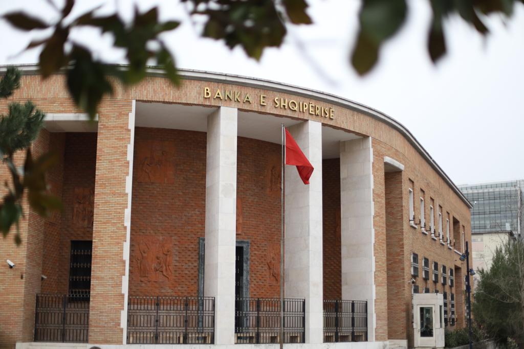 Bujqësia shqiptare nënfinancohet: banka, sektorët dhe mungesa e vizionit afatgjatë