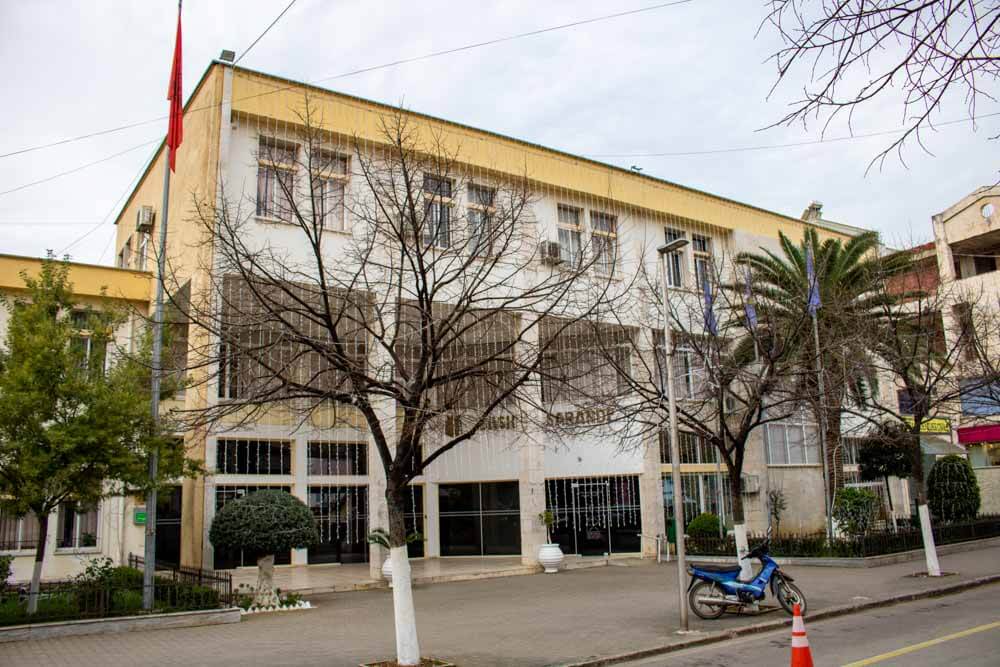 Abuzimi i pushtetit dhe heshtja institucionale në Bashkinë Sarandë