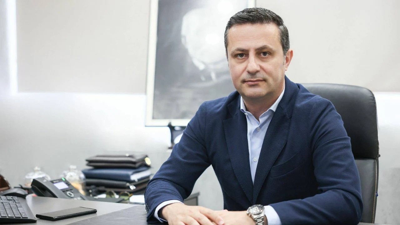 Si u kthye Ceno Klosi në simbol të abuzimit shtetëror me mbështetjen e Belinda Ballukut 