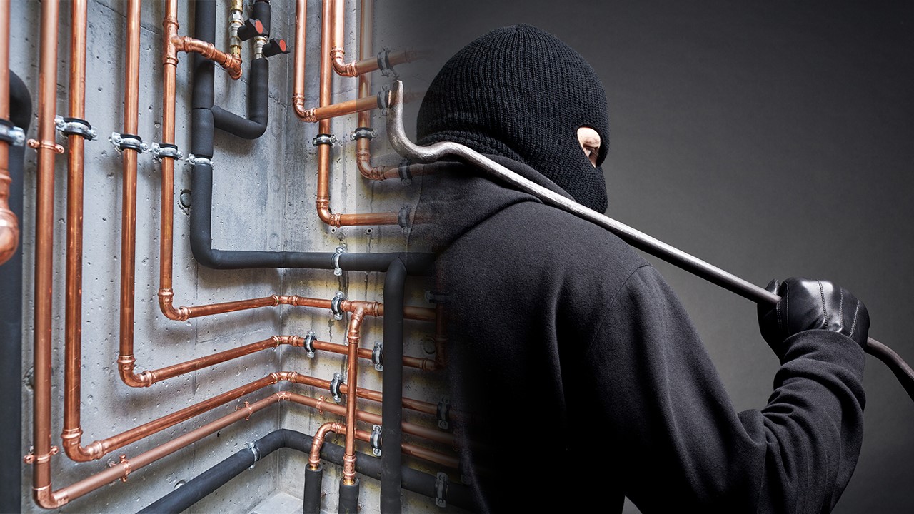 Vodhi tubat e bakrit në një shkollë, arrestohet 20-vjeçari shqiptar në Itali