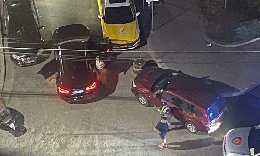 Shoferja aksidenton vajzën e re në Don Bosko! Qytetari: E hodhi tutje, policia nuk mori masa