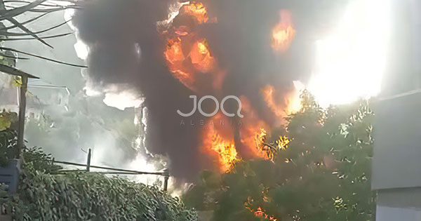 Plas transformatori i OSHEE në Ibë, tymi i zi mbulon zonën