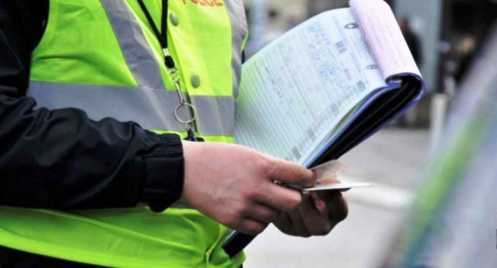 Qytetari denoncon: Jam  gjobitur me 15 qershor, kaluan 3 javë dhe gjoba s’ka kaluar në sistem