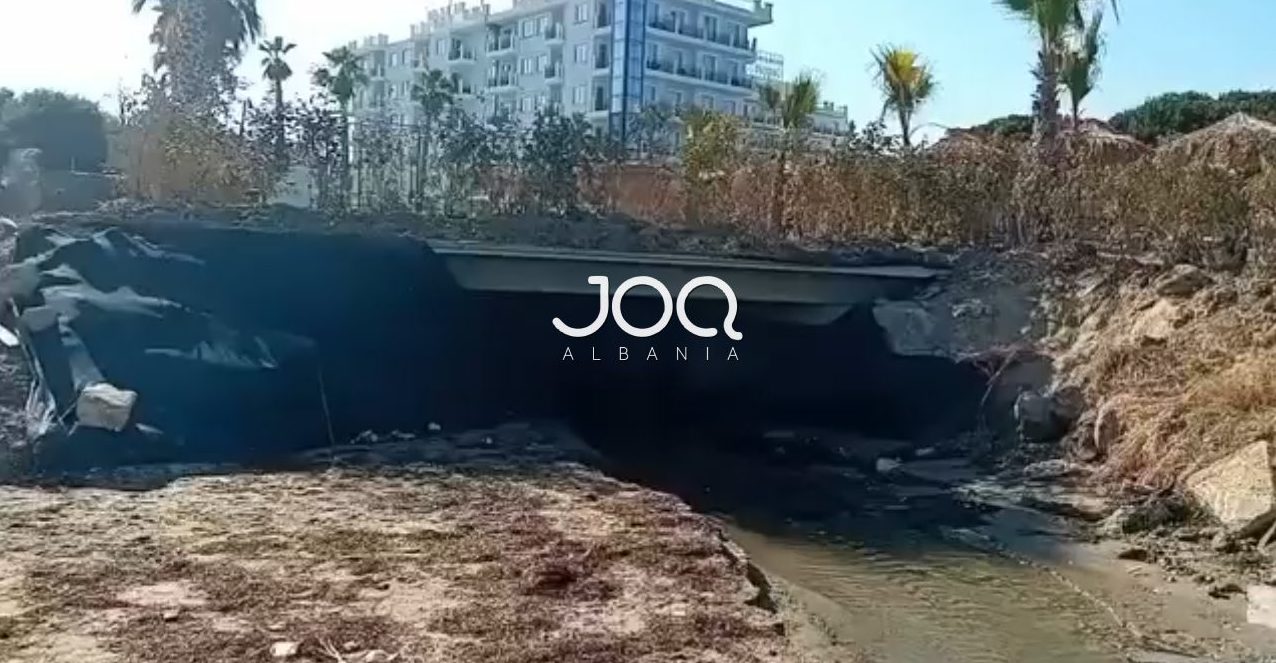 Ujërat e zeza ndotin bregdetin në Golem para pushuesve