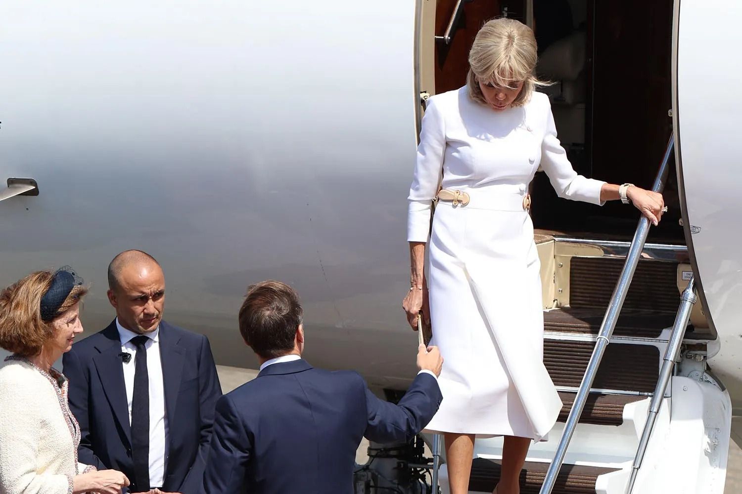 Macron i dhe e shoqja  tjetër moment i sikletshëm në Mbretërinë e Bashkuar