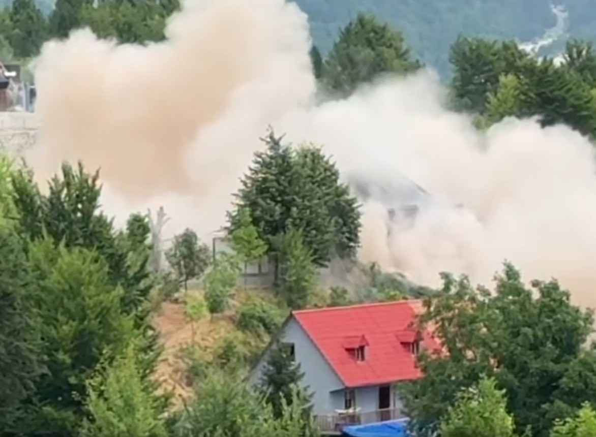 Shëmbet ndërtesa e fundit në Theth, qeveria hodhi në erë turizmin