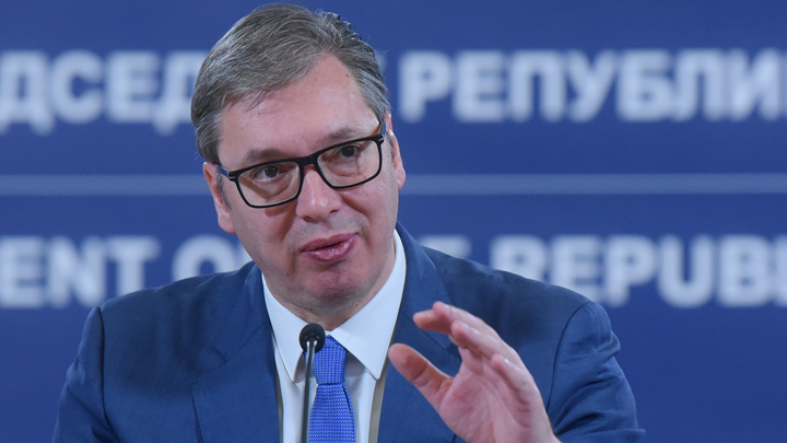 Reagon Vuçiq: Do të përgjigjemi ashpër, Kurti do konflikt, e ka humbur mendjen