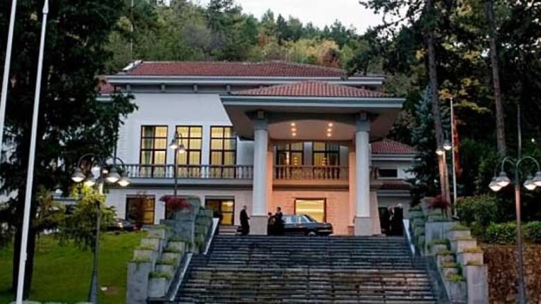 Presidentja Siljanovska mbledh Këshillin e Sigurisë