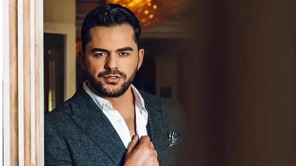 Tre persona rrahin Shpat Kasapin në një event në magjistralen e Mitrovicës