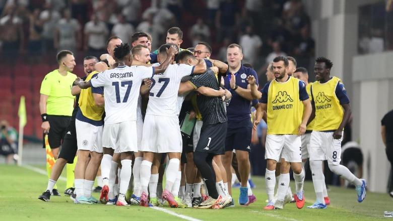 Historike/ Dinamo mposht 3-1 Hajdukun e Splitit dhe kalon në play-off të Conference League