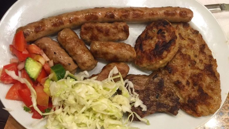 Ngrënia nëpër restorante dhe kafene në Maqedoni po bëhet luks, çmimet e ushqimit dhe pijeve këtë vit janë rritur për 5%