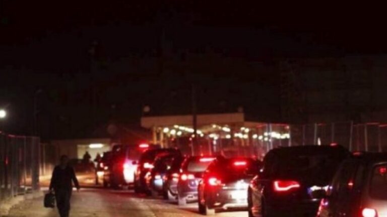 Vazhdon ardhja e mërgimtarëve, kjo është situata me kolona në pikat kufitare të Kosovës