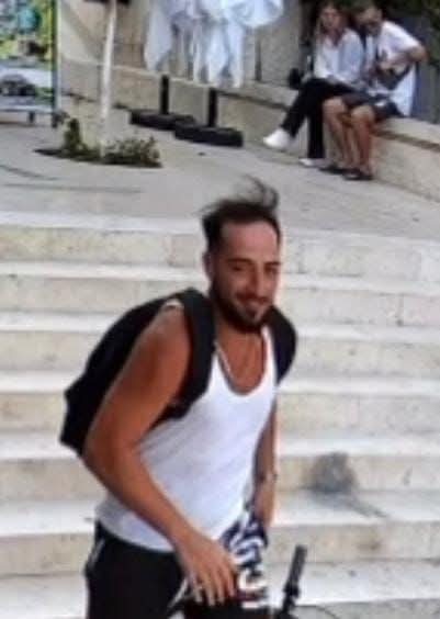 Italiani ha sa fryhet në restorantin dhe ikën me vrap pa paguar