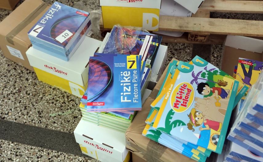 Mbi 144 mijë aplikime për subvencionim të teksteve shkollore janë pranuar
