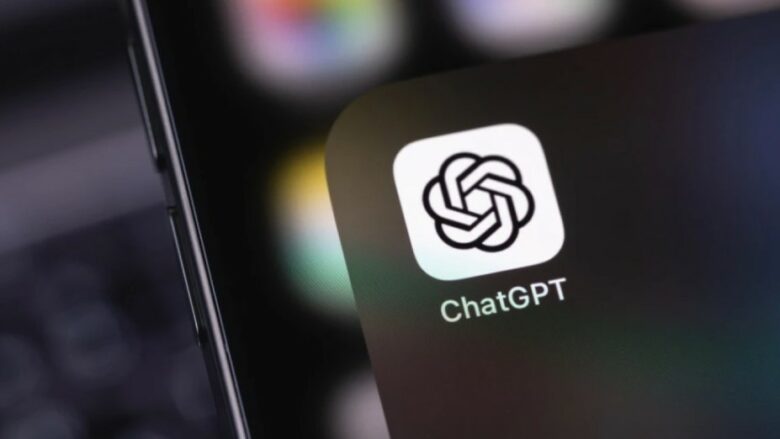 OpenAI rikthen GPT-4o pas kritikave të përdoruesve