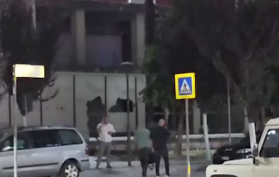 ‘Avash se na shtype’, zbardhet sherri me thika mes dy të rinjve në Fier