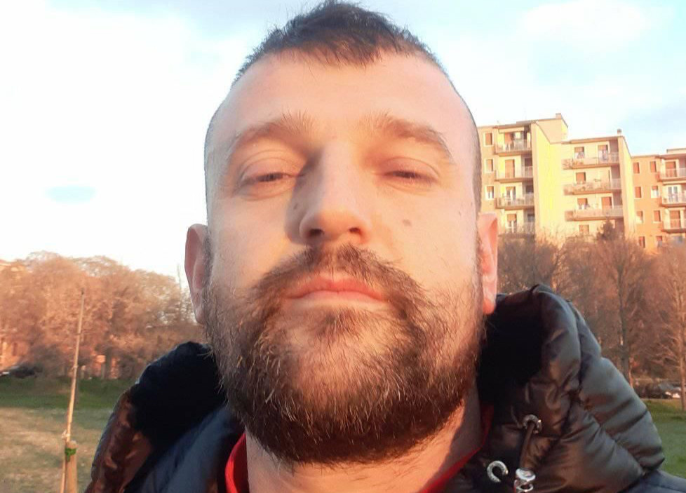 Eltoni, muratori shqiptar që u vra me taser nga policia italiane