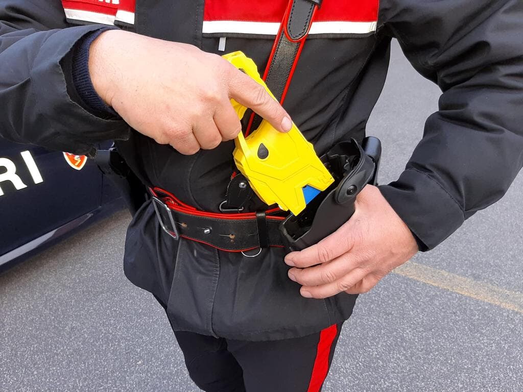U godit disa herë me Taser nga karabinierët, humb jetën 41-vjeçari shqiptar në Itali