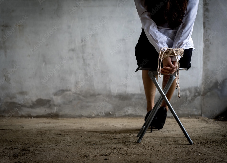 Shqiptari mban peng ish-bashkëshorten dhe fëmijët e mitur: Arrestohet nga policia