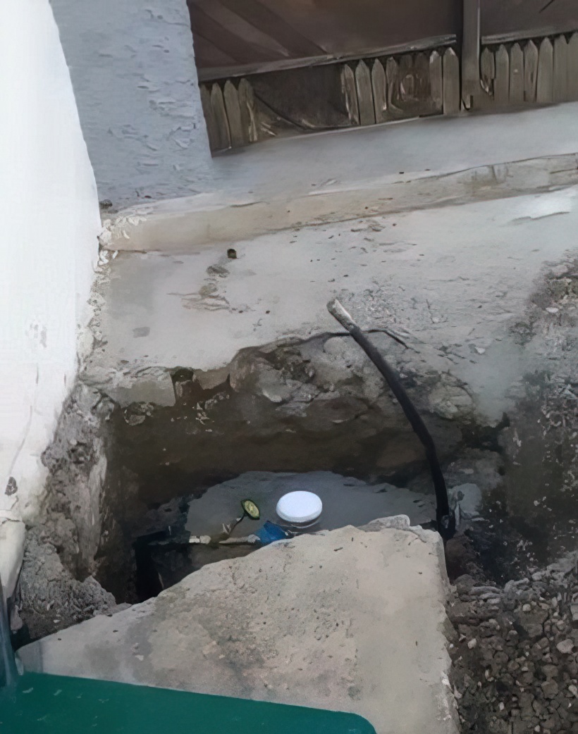 Rruga pranë kalasë së Elbasanit në gjendje katastrofike