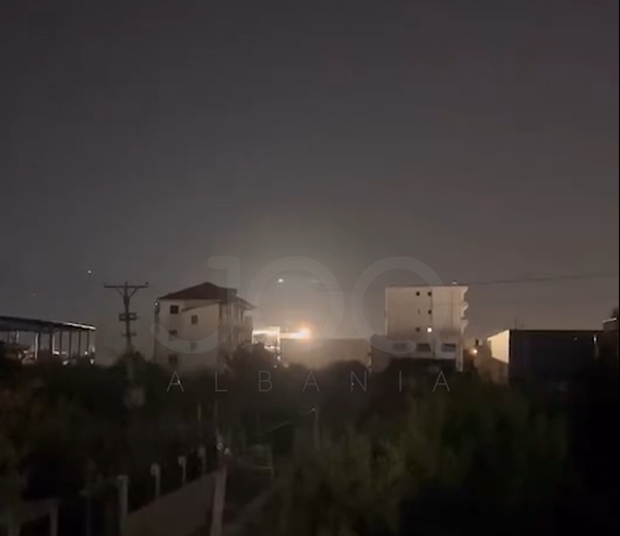 “Buçet” muzika me çifteli pas mesnatës në Laknas, banorët: Kemi fëmijë të vegjël!