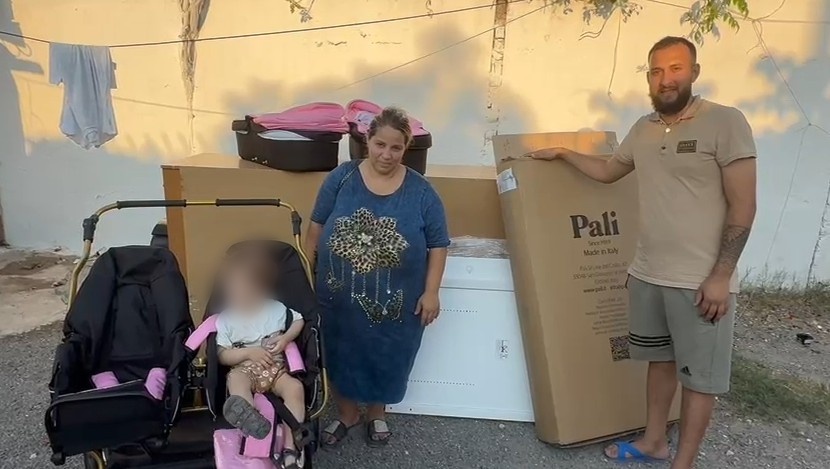 U ndihmuan përmes “Dorës Sekrete”! Prindërit abuzues nxjerrin në shitje karrocën